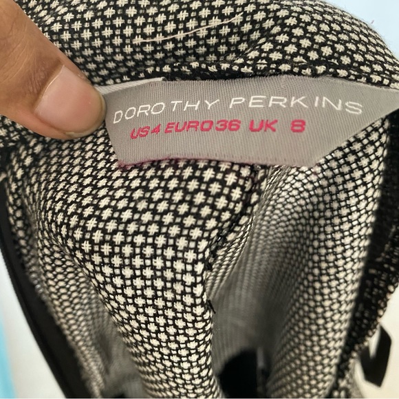 Dorothy Perkins mini skirt with shorts, skort in grey black and white. - Picture 6 of 6